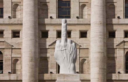 maurizio-cattelan-19335_1